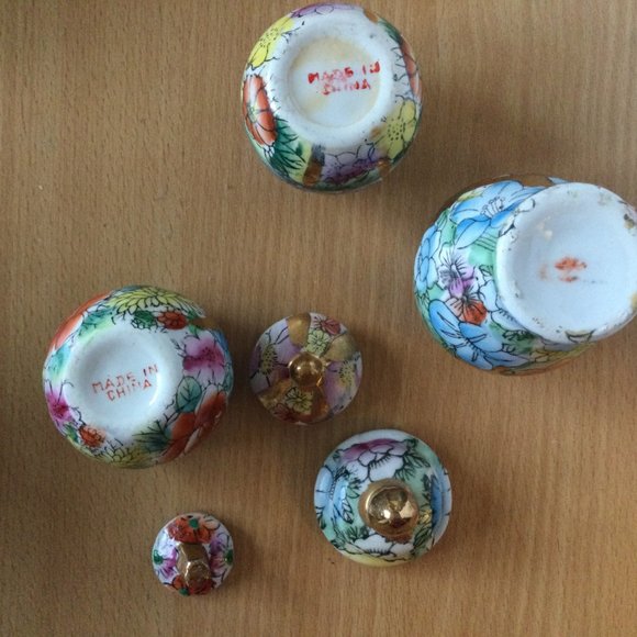 Lot of three small mini Chinese jars lidded hand painted floral flowers pattern - Picture 6 of 6